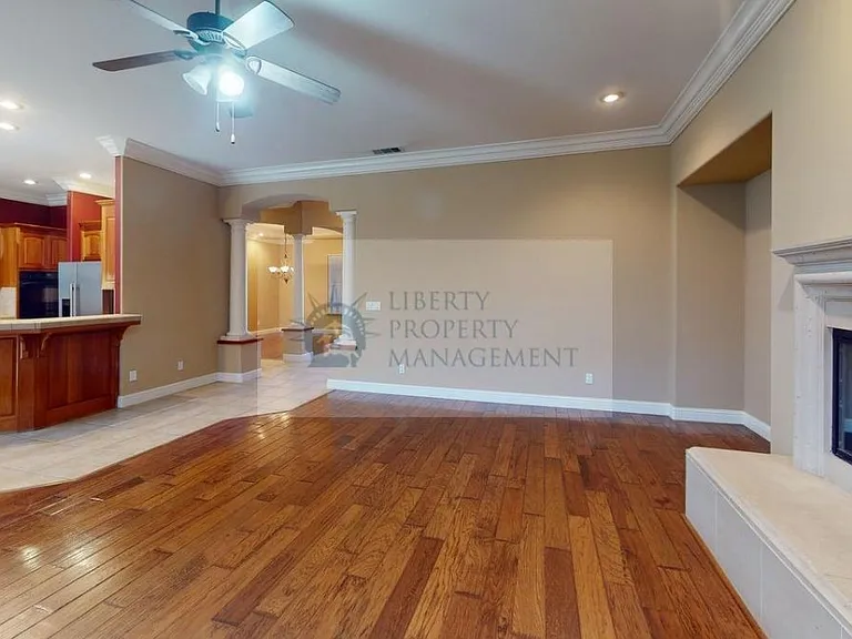 1004 Marigold Ln — Photo 4