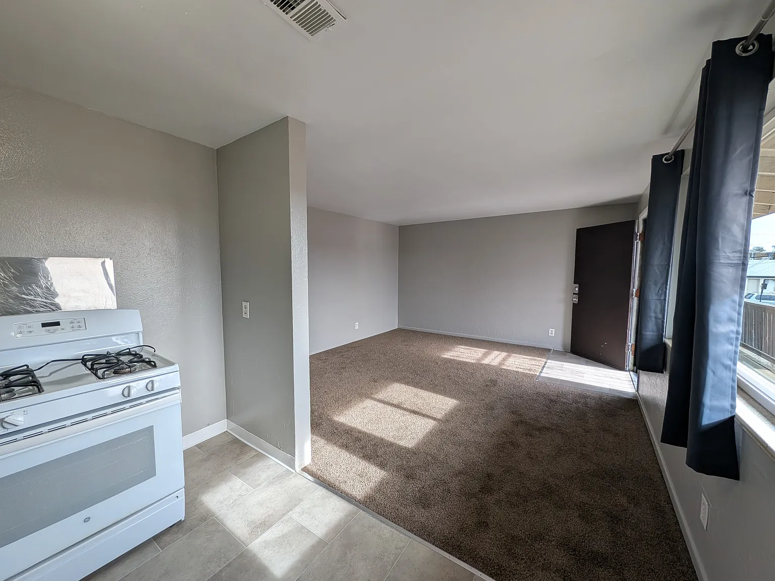 1 bed, 607 sqft, $1,275 — Photo 3