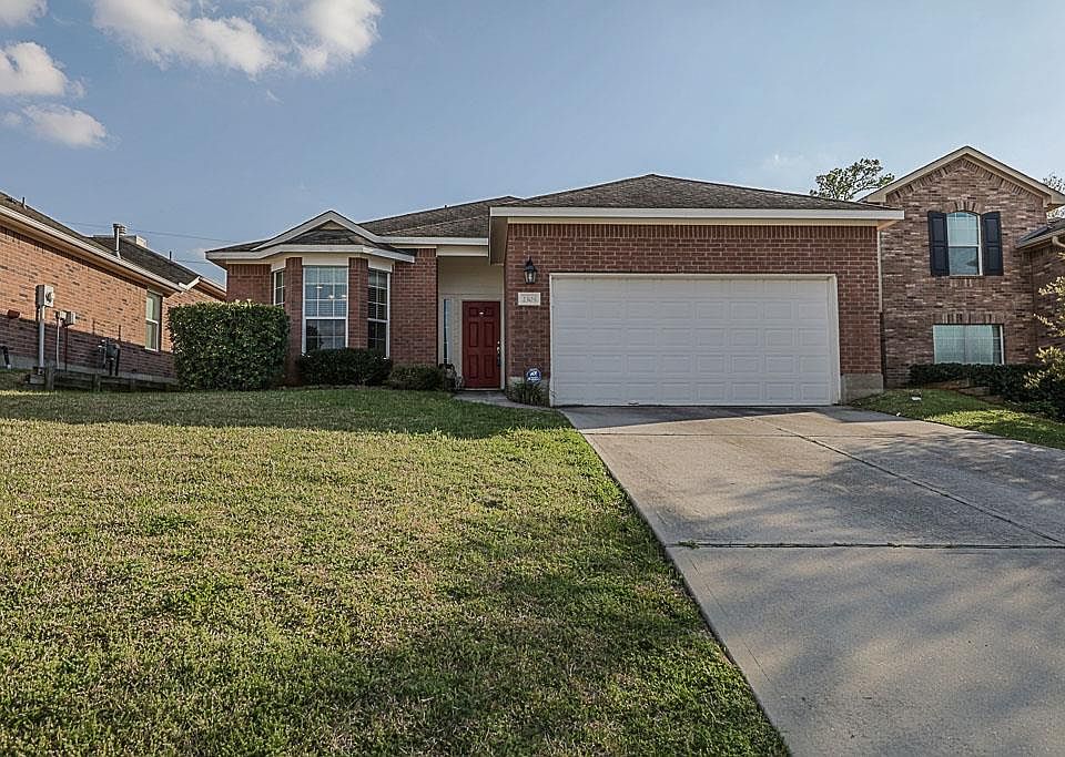 1st image of 2305 Highland Crossing Dr
