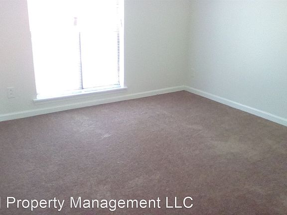 4th image of 116 Logan Dr #C