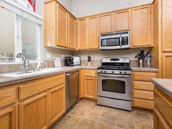 5th image of 1164 Plumas Links St