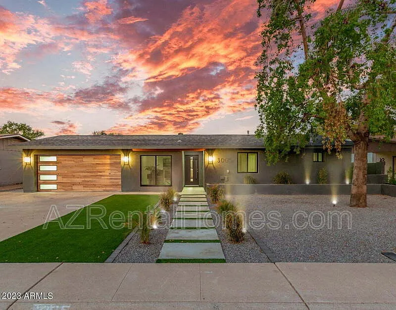 Building Photo - 3005 N 81st Pl