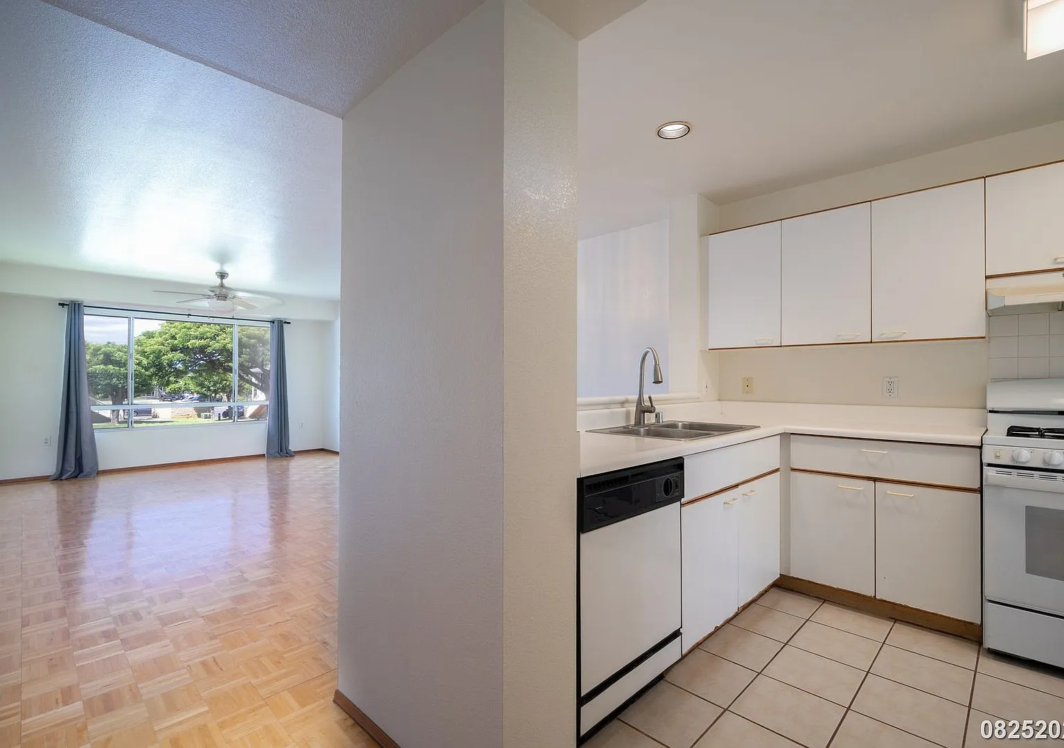 2 Bd 1 ba 2 pkg - 91-1058 Kekuilani Loop - $2,700 — Photo 3