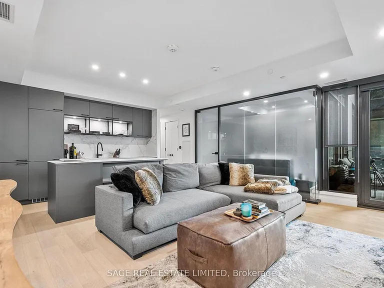 505 Richmond St W #730 — Photo 4
