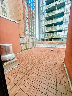 Rented by Compass | media 10