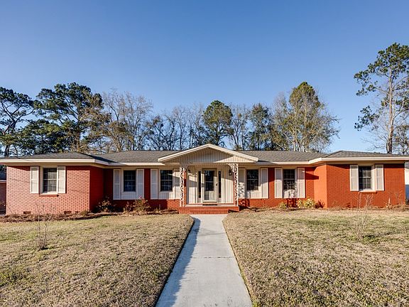 5th image of 110 Breckenridge Dr