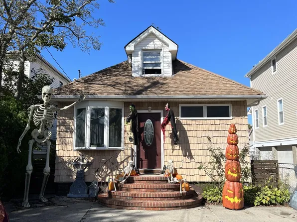 365 Colony Ave, Staten Island, NY 10306