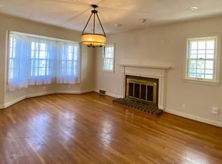 1825 Fairchild Ave, Manhattan, KS 66502