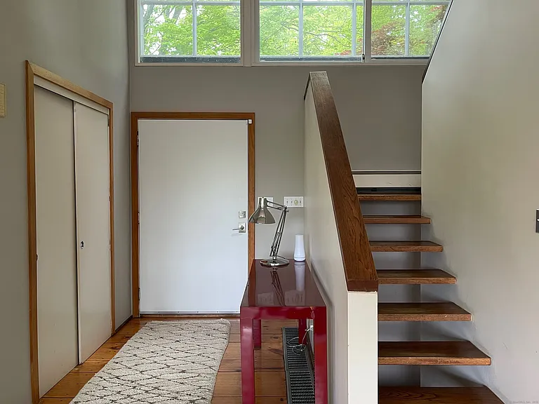 58 Wells Hill Rd — Photo 4