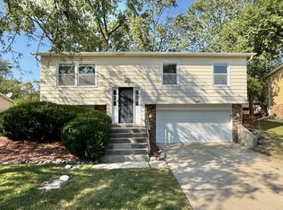 4932 Imperial Dr, Richton Park, IL 60471