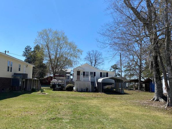 214 Swan Point Drive, Washington, NC 27889