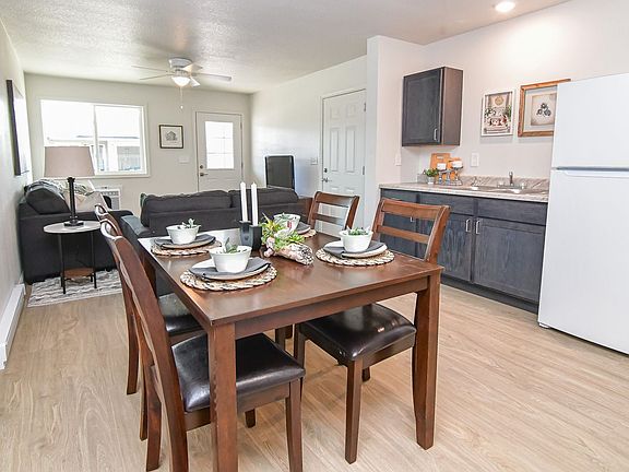 3rd image of 900 Rock Island Ave #103