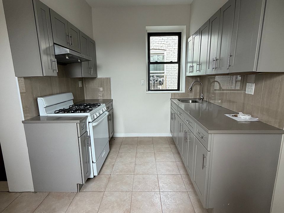 1st image of 8805 19th Ave Floor 3