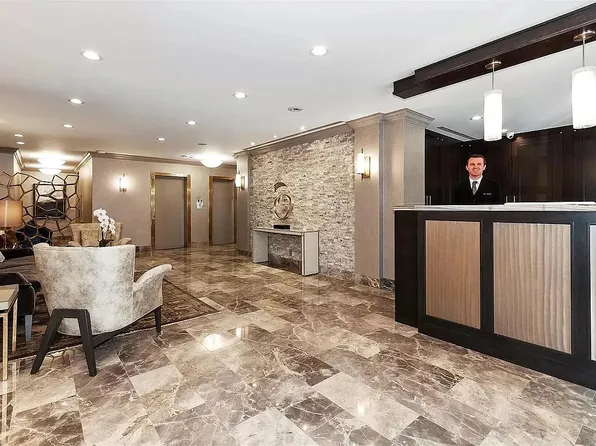 401 East 74th Street 16E image 3 of 10