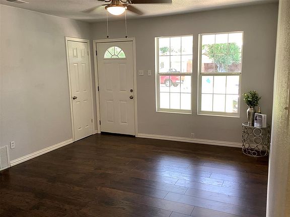 2nd image of 4910 Dupont Dr