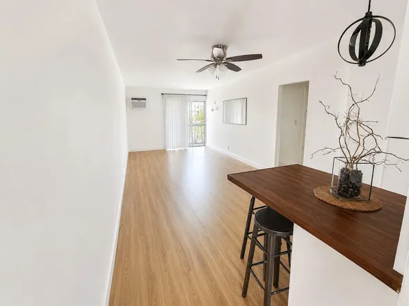 510 Lake Shore Dr APT 29, West Palm Beach, FL 33403