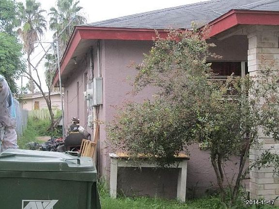 2nd image of 6821 Tallowood Cir
