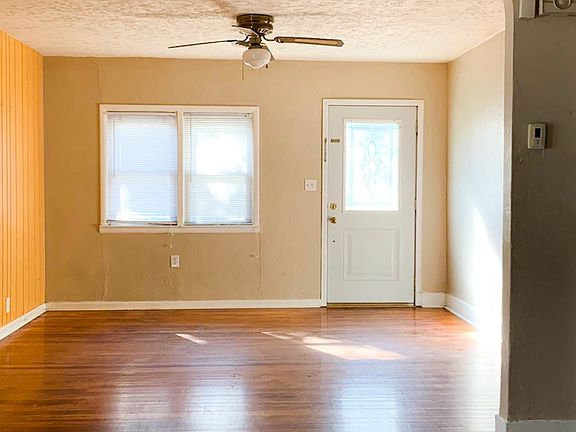3rd image of 220 W 2nd St