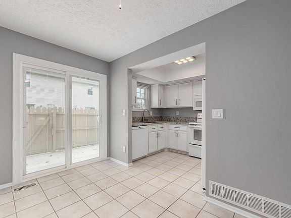 5th image of 7752 Amberfalls Ct