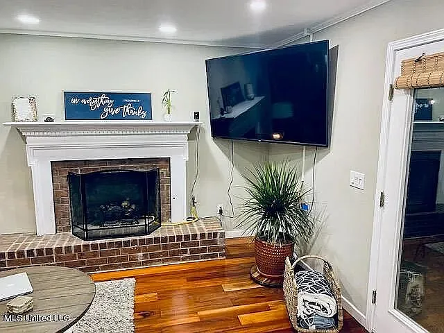 Fully Functional Gas Fireplace