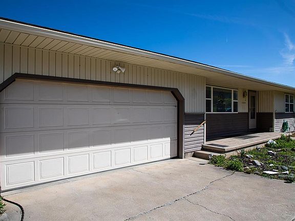 2nd image of 1624 Meadowbrook Boulevard