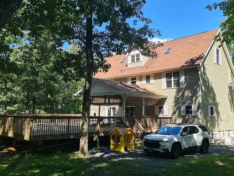 110 Stallion Dr — Photo 12