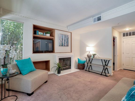 3rd image of 219 W Olive Ave