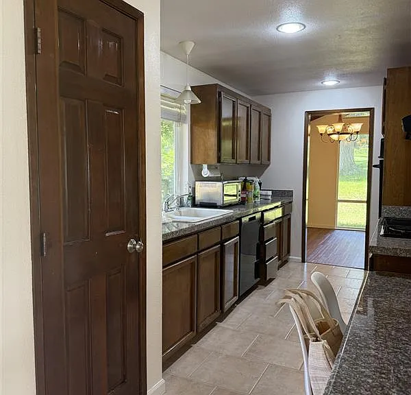 15405 SE Fairwood Blvd — Photo 8
