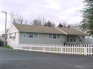 20912 Damson Rd, Lynnwood, WA 98036