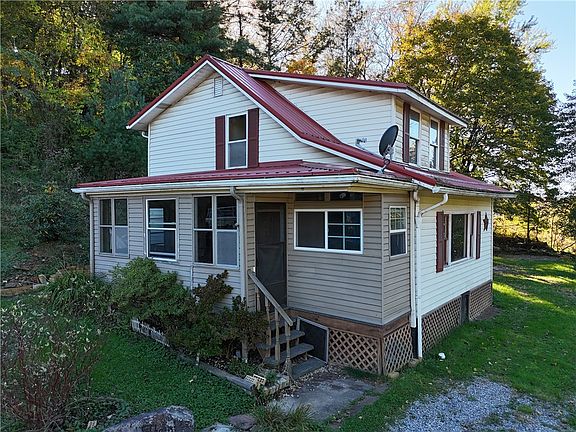 2nd image of 210 Clearfield Pike