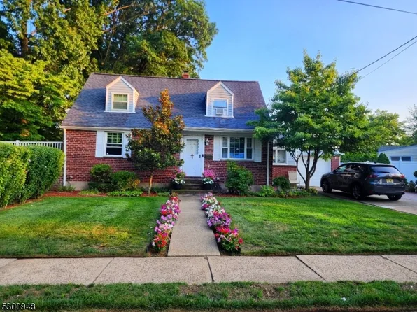 364 Stuart Pl, New Milford Boro, NJ 07646