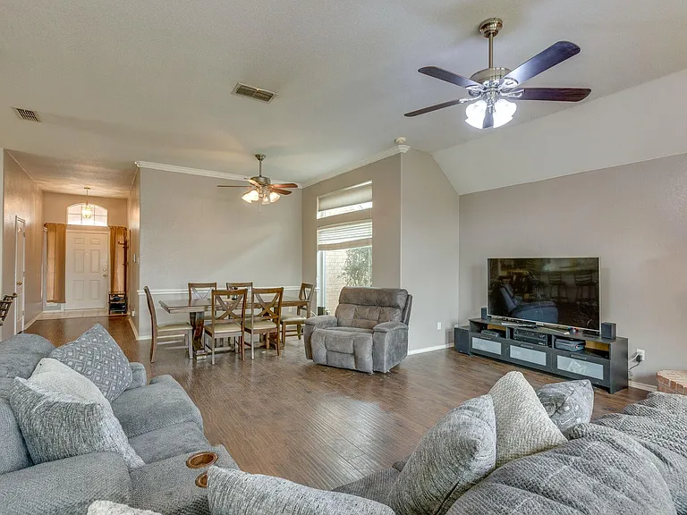 9005 Tyne Trl — Photo 8