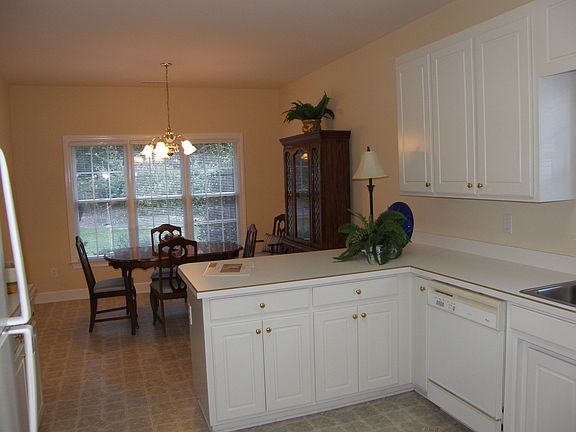 Gracious Roomy Kitchen