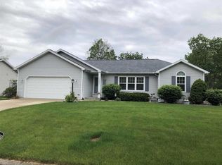 53684 Spring Mill Dr W, Elkhart, IN 46514