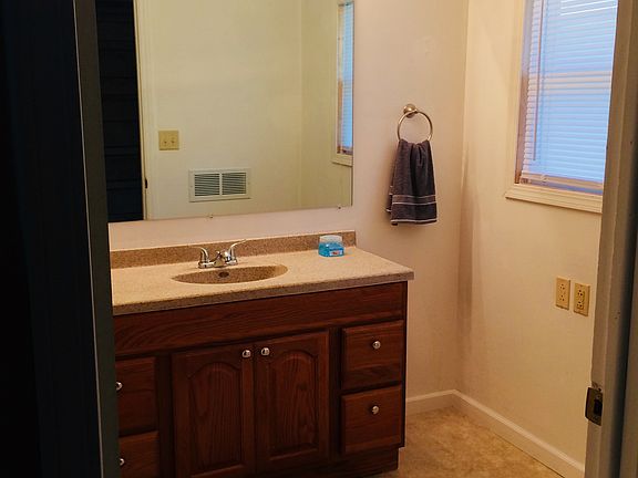 Master Bath (New-unused) 