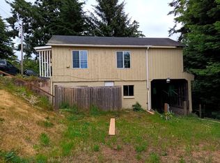 634 E St, Coos Bay, OR 97420