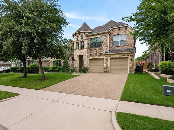 2nd image of 801 Donelson Dr