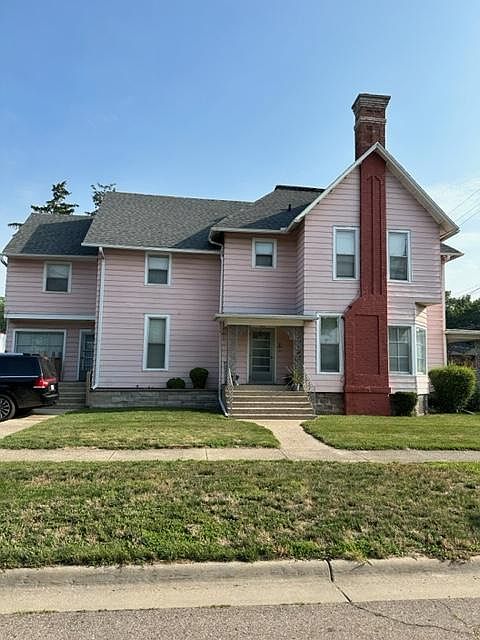 House on the corner of South Westnedge Ave. and Axtell Street. Parking on the side of house.