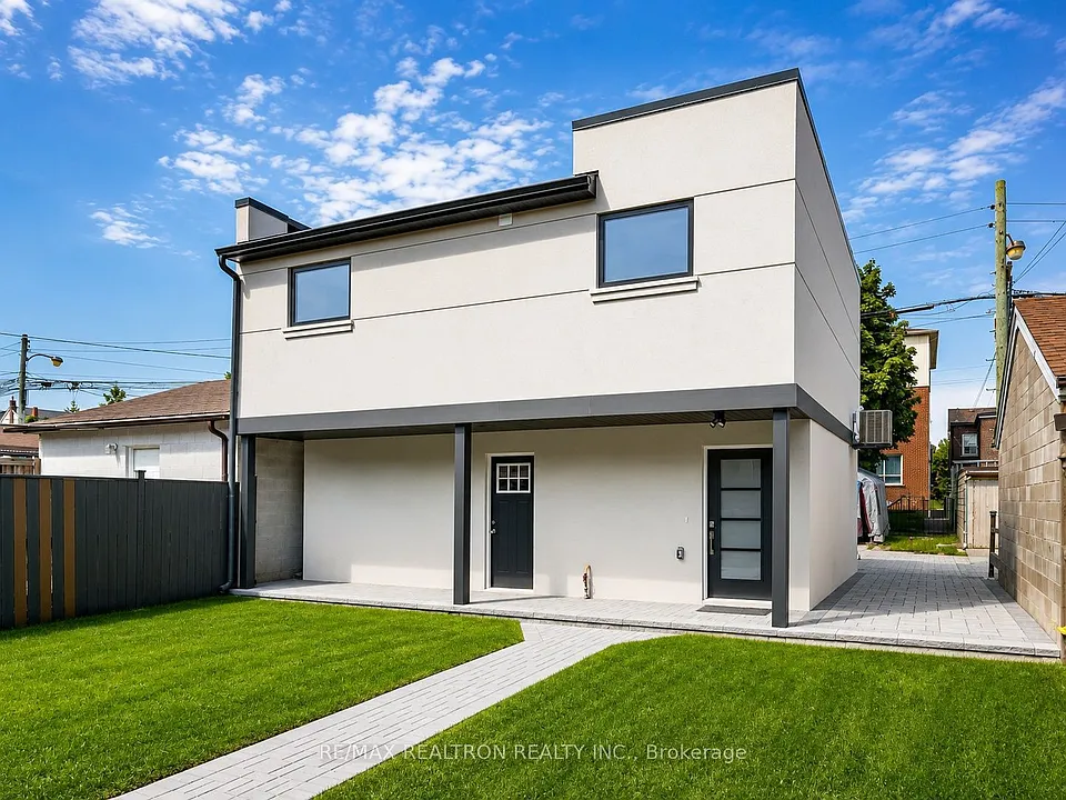 230 Boon Ave #LANEWAY