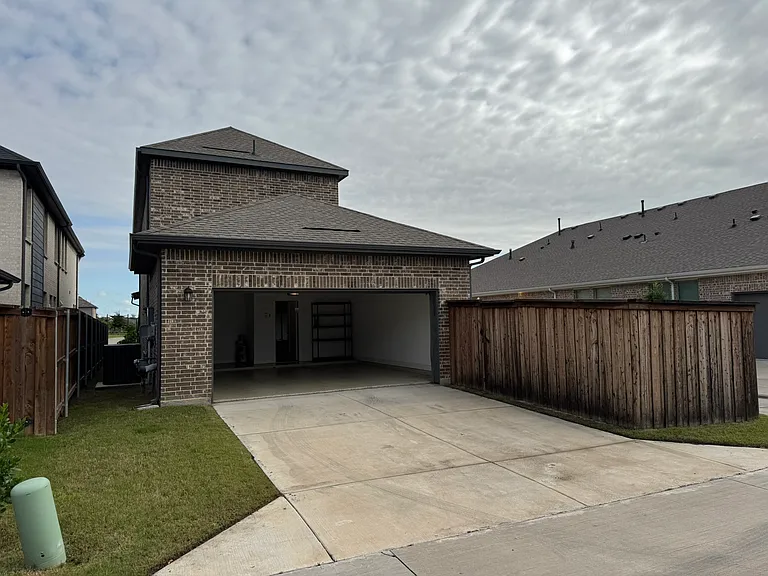 1508 Rose Willow Way — Photo 9