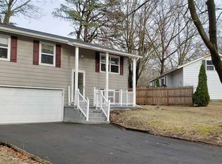 4 White Birch Path, Saratoga Springs, NY 12866