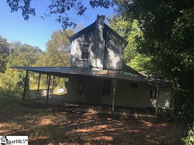 2nd image of 1104 Center Point Dr