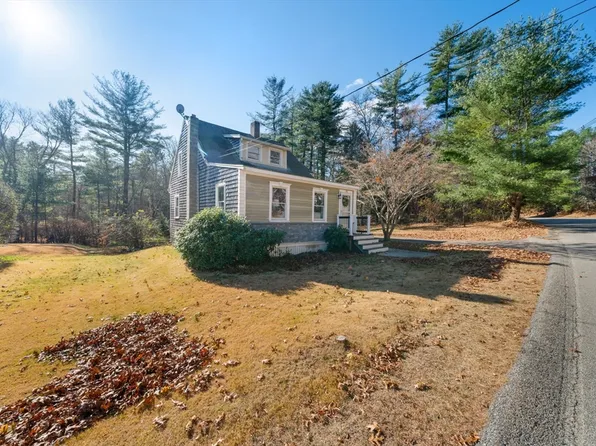 136 Water St, Hanover, MA 02339