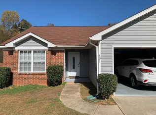 503 Lightspun Ln, Charlotte, NC 28216