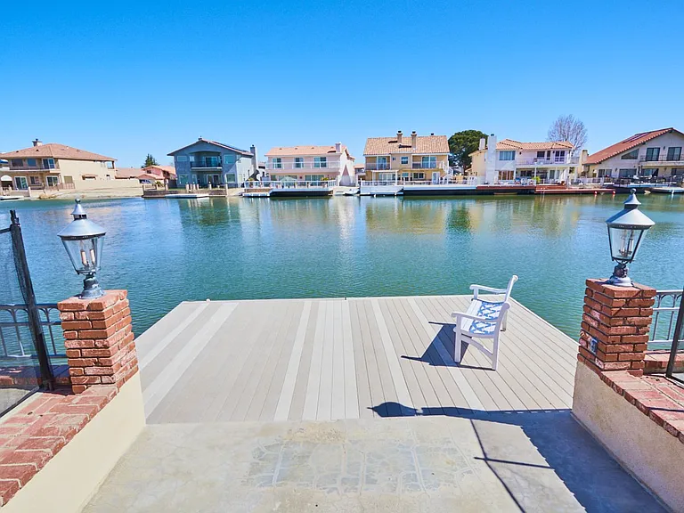 13565 Pyramid Dr — Photo 43