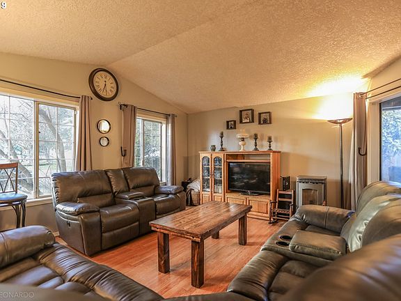 5th image of 3717 NE 154th Ave