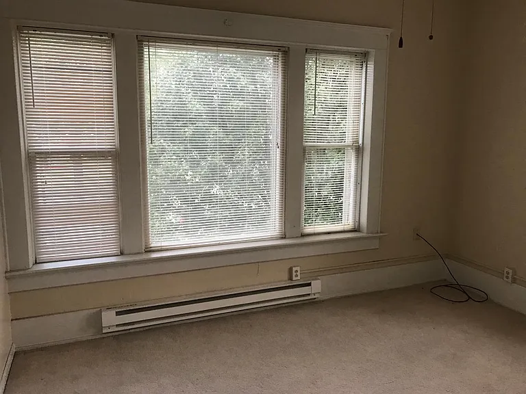 study or second bedroom