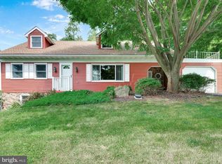 813 Disston View Dr, Lititz, PA 17543