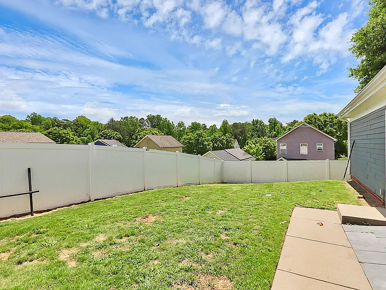 2035 Golden Ridge Ln — Photo 10