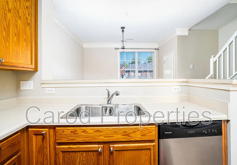 8829 Arbor Creek Dr — Photo 8
